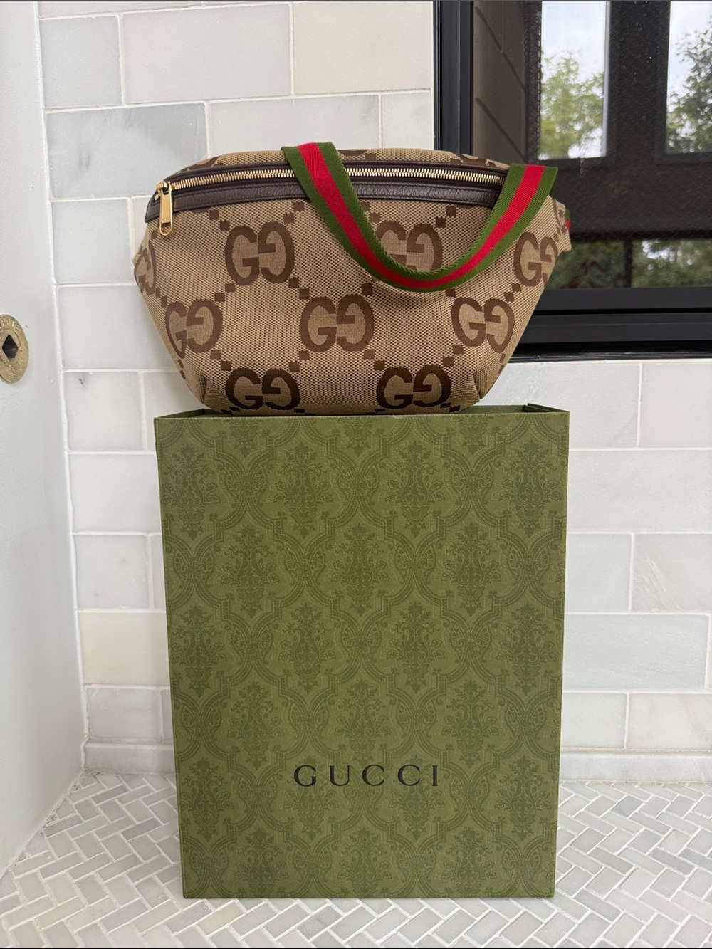 Authentic Gucci GG Supreme Canvas Crossbody Belt Bag with Green-Red Web Strap